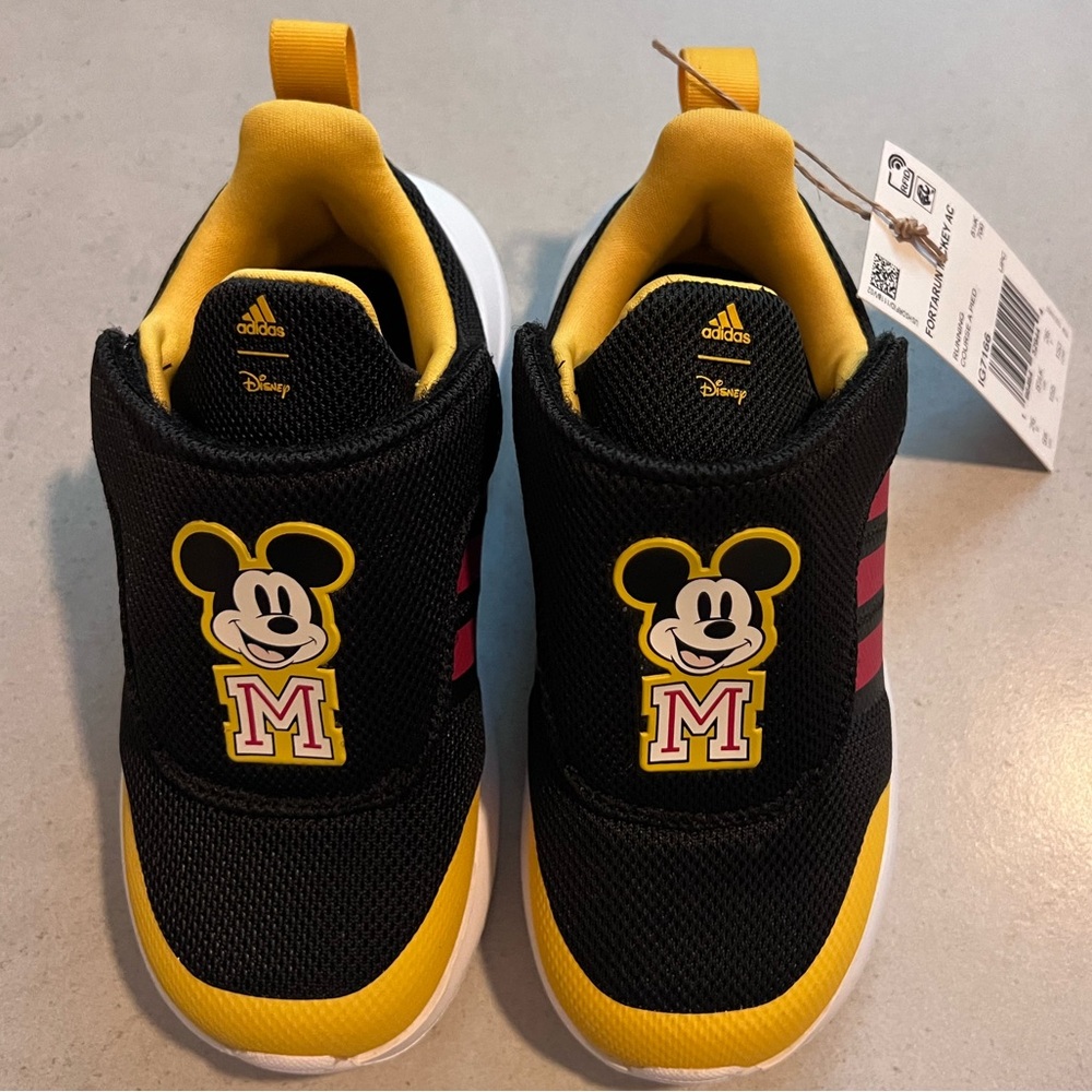 adidas Unisex-Child Disney Mickey Mouse Shoes (Toddler) Sneaker
